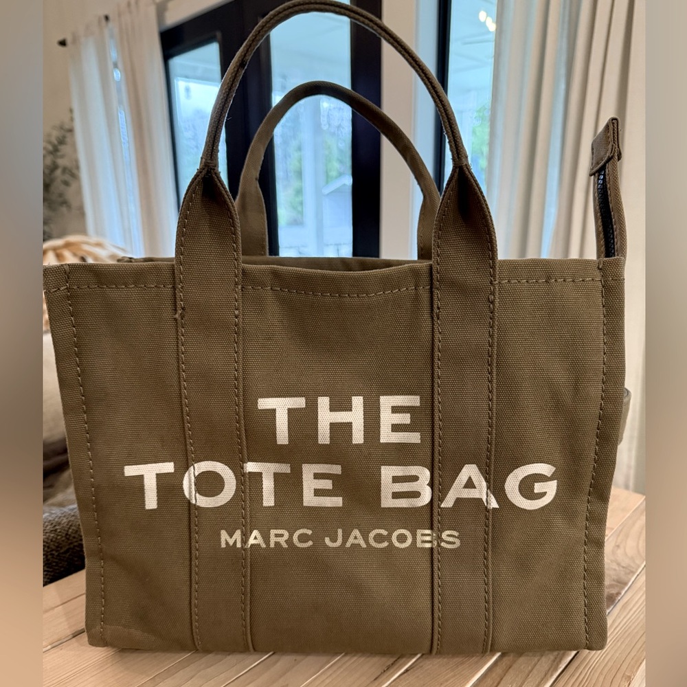 Marc Jacobs “tote bag”